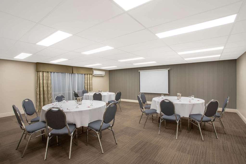 Quality & Conference Centre Inn 3*