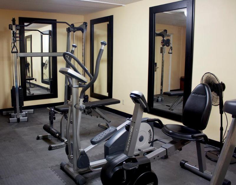 Quality & Conference Centre 3* Kingston