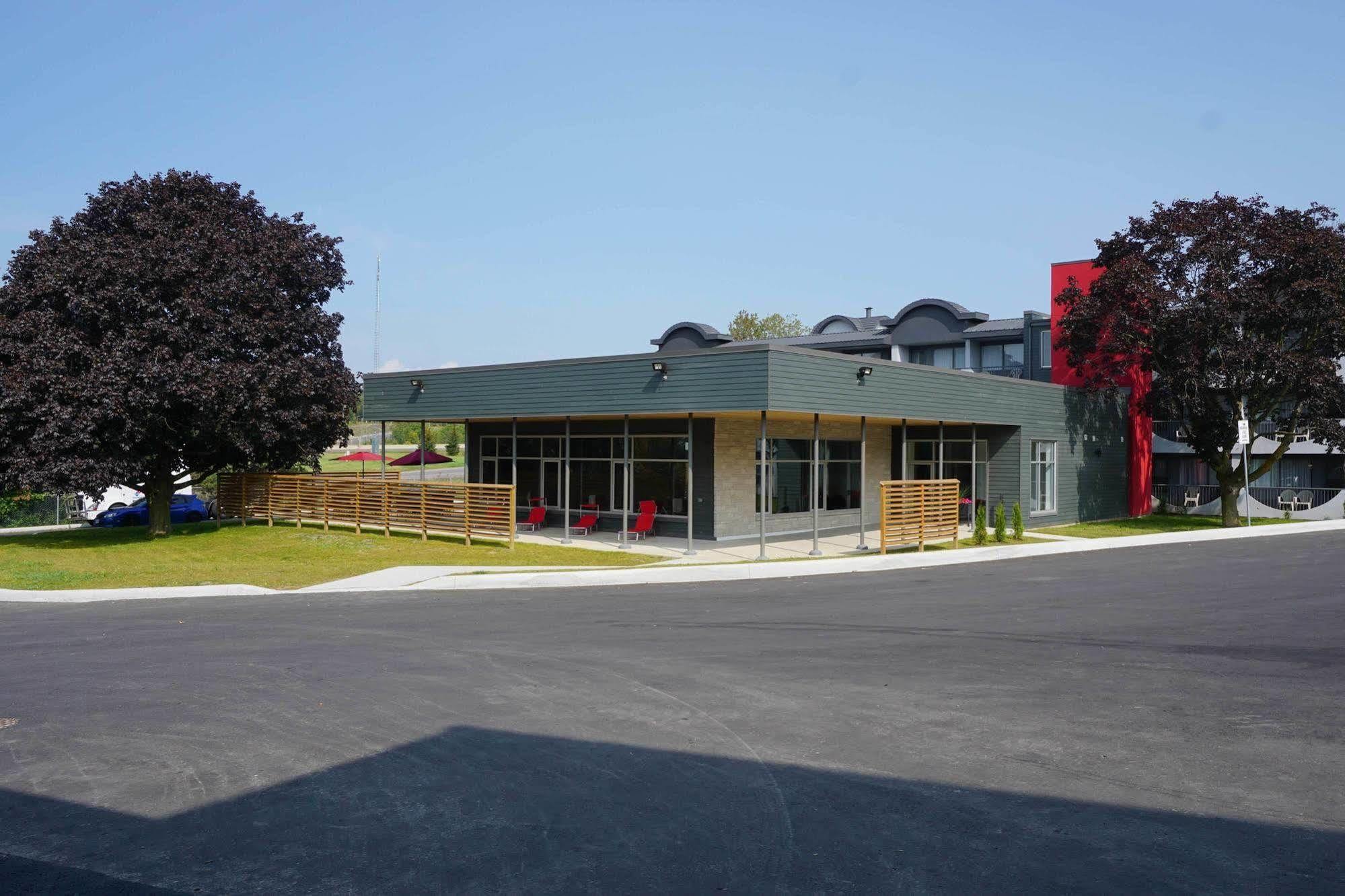 Quality & Conference Centre 3* Kingston